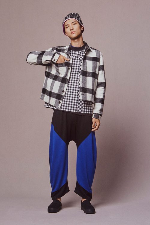 Chaqueta de cuadros de la colección otoño/invierno 2016/2017 de Opening Ceremony y Esprit