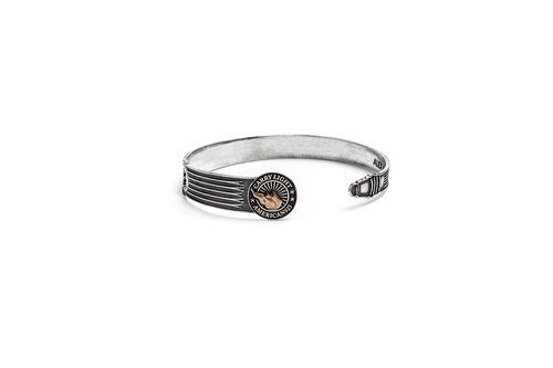 Pulsera para hombre de cobre de la colección 'Liberty Copper' de Alex and Ani
