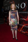 Molly Quinn en la premiere de 'Inferno' en Los Ángeles