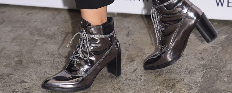 Botines 'Gigi Boot' de Stuart Weitzman diseñados por Gigi Hadid