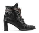 Botines de cuero negro de la colección 'Gigi Boot' de Stuart Weitzman