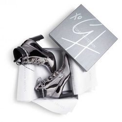 Nuevos botines 'Gigi Boot' diseñados por Gigi Hadid para Stuart Weitzman