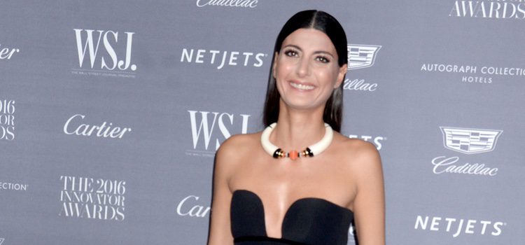 Giovanna Battaglia con un body negro en los Premios WSJ Magazine Innovator 2016