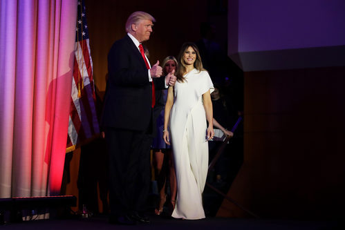 Melania Trump en el primer discurso de Donald Trump como Presidente de EEUU