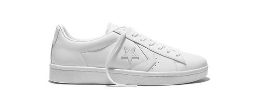 Sneakers blancas de la colección 'Pro Leather '76' de Converse y Nike