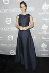 Jennifer Garner con un vestido azul marino en la Gala Baby2Baby 2016