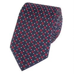 Corbata azul de la colección de Hawes & Curtis y el Príncipe Carlos