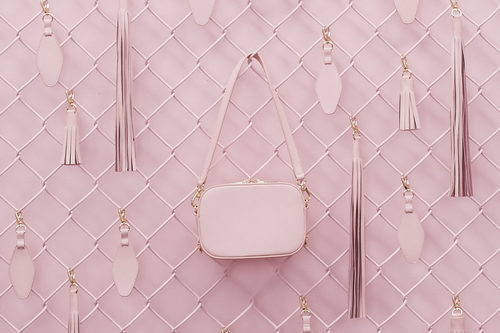 Bolso rosa pastel de la nueva firma Pop & Suki