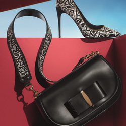 Stilettos de estampado geométrico de Salvatore Ferragamo para Navidad 2016