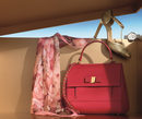 Bolso en color sandía de Salvatore Ferragamo para Navidad 2016