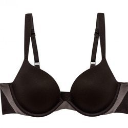 Sujetador negro de Spanx de la colección otoño/invierno 2016/2017