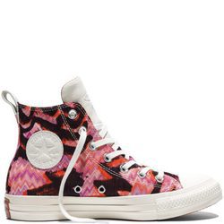 Zapatillas altas en color rosa y negro de Converse y Missoni otoño/invierno 2016/2017