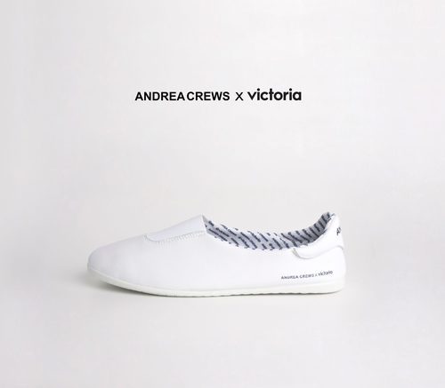 Zapatillas básicas blancas de la colección 'Work' de Andrea Crews y Victoria