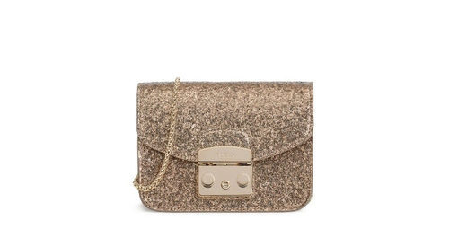 Bolso de purpurina dorada de Furla colección Navidad 2016