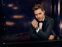Francisco Lachowski con una chaqueta azul de Tommy Hilfiger para Navidad 2016