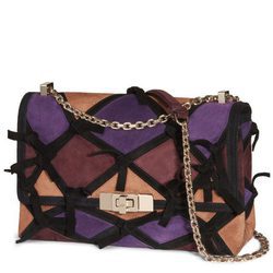 Bolso en varios tonos con forma geométrica de Roger Vivier colección Navidad 2016