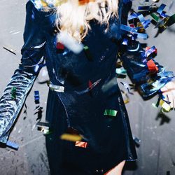 Vestido azul brillante de Bershka para Navidad 2016