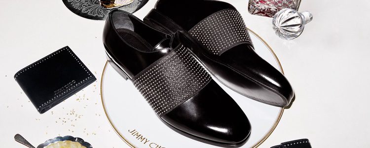 Mocasines negros con cristales de Jimmy Choo colección Crucero 2017