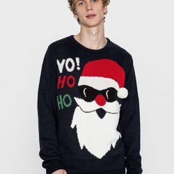Jersey negro con un Santa Claus de Pull&Bear para Navidad 2016