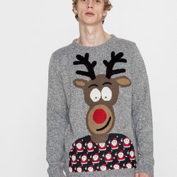 Jersey gris con un reno de Pull&Bear para Navidad 2016