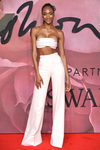 Jourdan Dunn con un mini top en los British Fashion Awards 2016