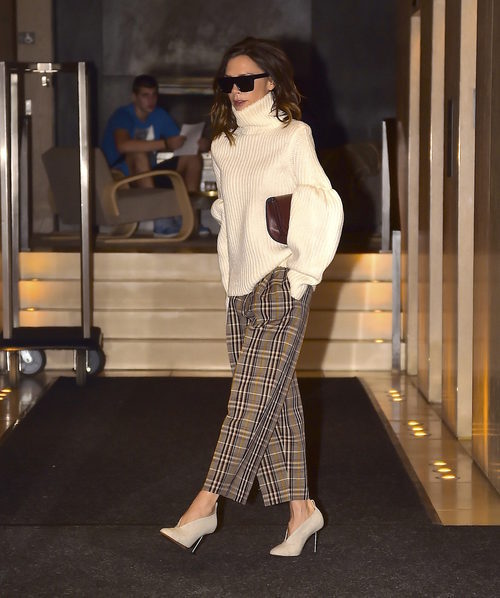 Victoria Beckham con un outfit invernal en Nueva York