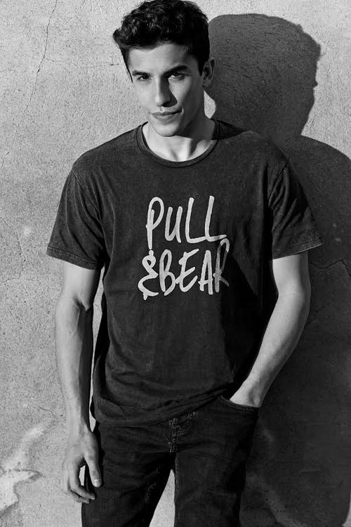 Marc Márquez con una camiseta de Pull&Bear
