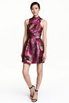 Vestido rosa con estampado de H&M colección Navidad 2016