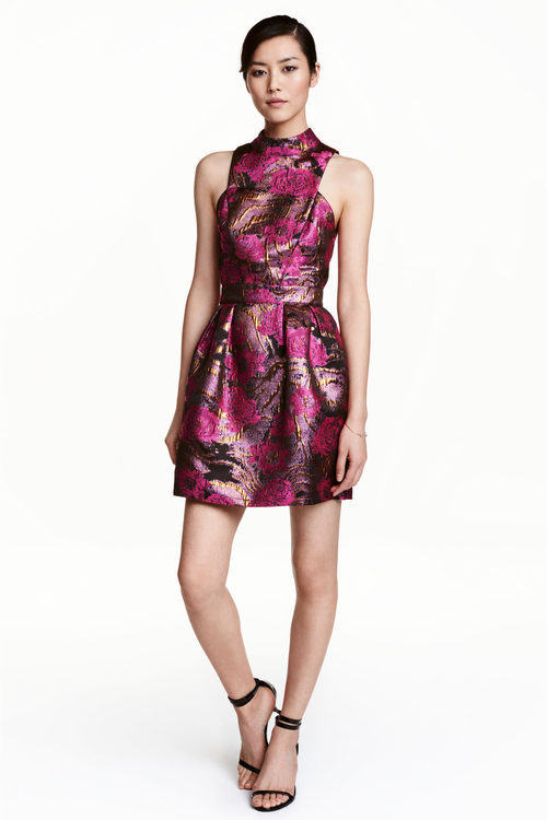 Vestido rosa con estampado de H&M colección Navidad 2016
