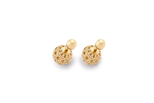 Pendientes dorados de la selección de accesorios para Navidad 2016 de Dior
