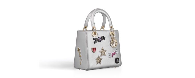 Bolso lady con parches de la selección de accesorios para Navidad 2016 de Dior