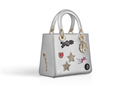 Bolso lady con parches de la selección de accesorios para Navidad 2016 de Dior