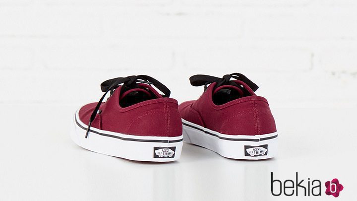 Zapatillas color fresa de Vans para Springfield