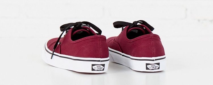 Zapatillas color fresa de Vans para Springfield