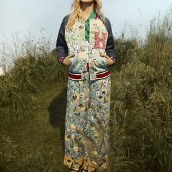 Bomber de estampado floral de Tommy Hilfiger colección Resort 2017