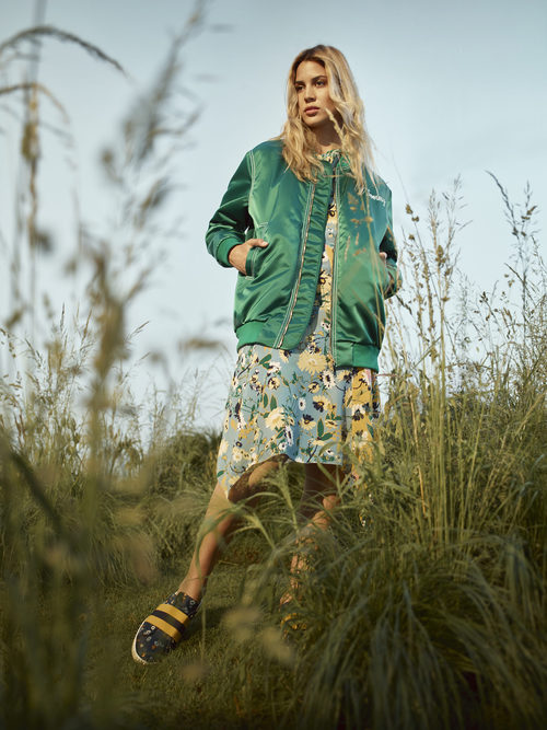 Vestido de estampado floral de Tommy Hilfiger colección Resort 2017