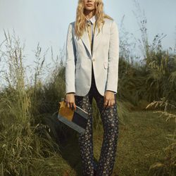 Blazer azul de Tommy Hilfiger colección Resort 2017