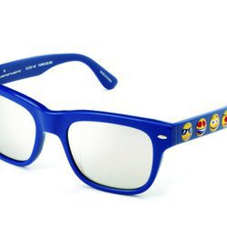 Gafas de sol con montura azul de la colección de Jeremy Scott para Italia Independent