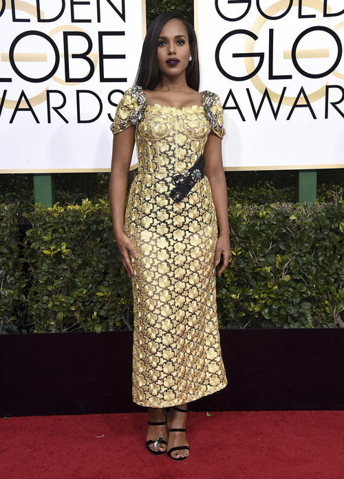 Kerry Washington con un look dorado en los Globos de Oro 2017