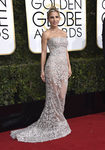 Elsa Pataky con un vestido joya en los Globos de Oro 2017