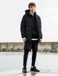 Abrigo acolchado de color negro de Pull&Bear invierno 2017