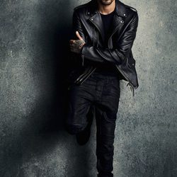 Zayn Malik con unos botines negros de su colección de calzado para Giuseppe Zanotti