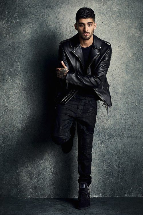 Zayn Malik con unos botines negros de su colección de calzado para Giuseppe Zanotti