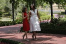 Michelle Obama con un vestido blanco en su visita a España en junio de 2016