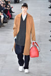 Abrigo de paño de Louis Vuitton y Supreme otoño/invierno 2017/2018 en la París Fashion Week