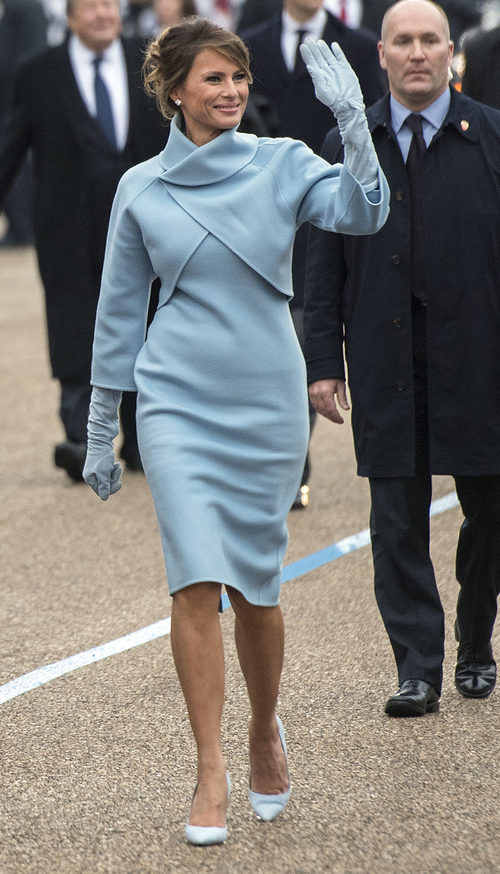 Melania Trump con un look a lo 'Jackie Kennedy' en la toma de posesión de Trump