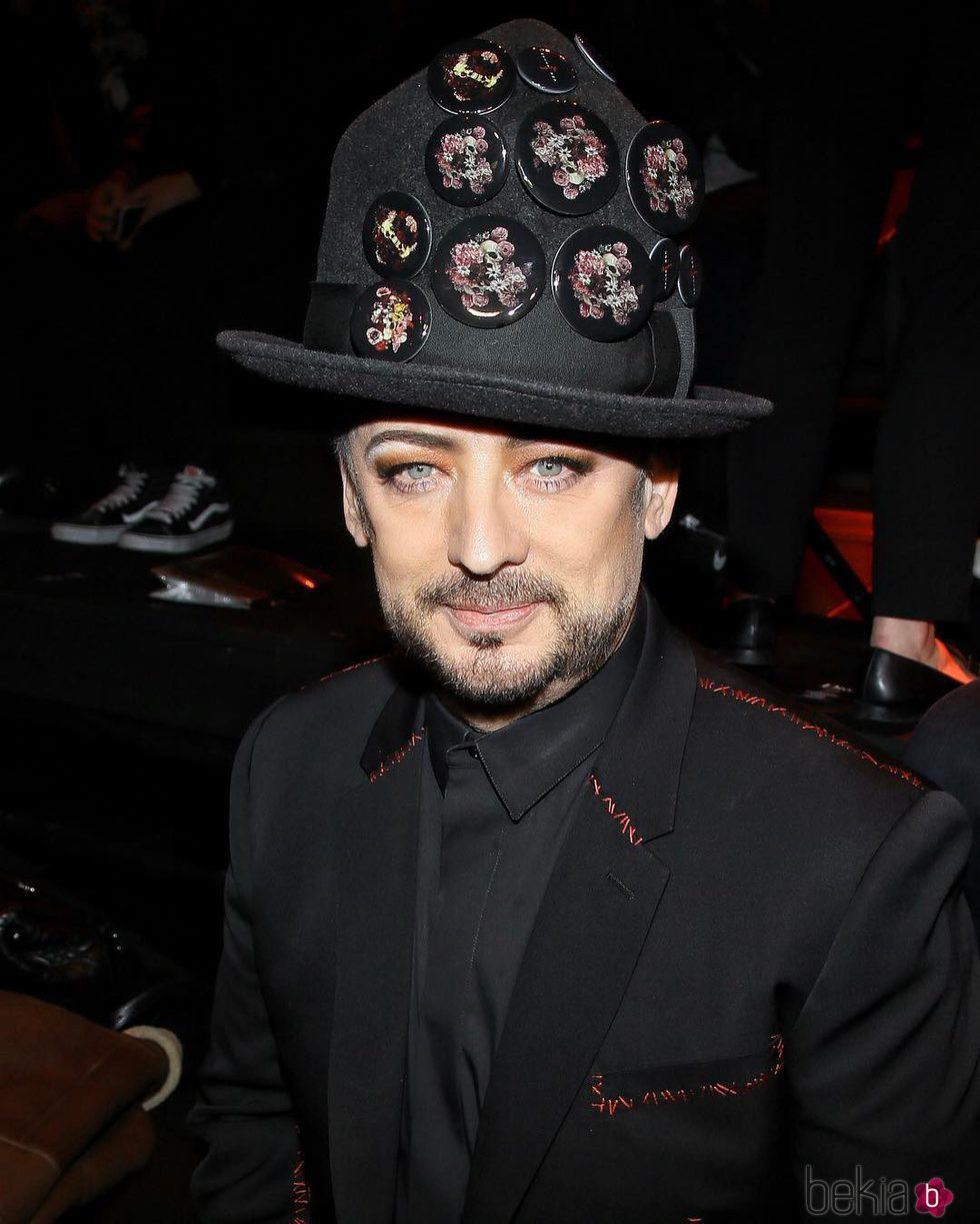 Boy George en la pasarela otoño/invierno 2017/2018 de Dior Homme