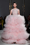 Vestido voluminoso de Giambattista Valli primavera/verano 2017 en la Semana de la Alta Costura de París