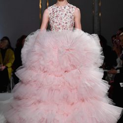 Vestido voluminoso de Giambattista Valli primavera/verano 2017 en la Semana de la Alta Costura de París