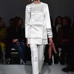 Traje de seda de Giambattista Valli primavera/verano 2017 en la Semanade la Alta Costura de París
